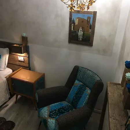 24h Guest house Lucca
