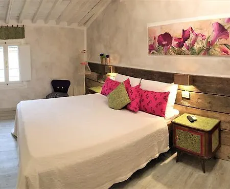 24h Guest house Lucca