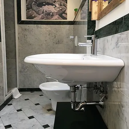 24h Guest house Lucca